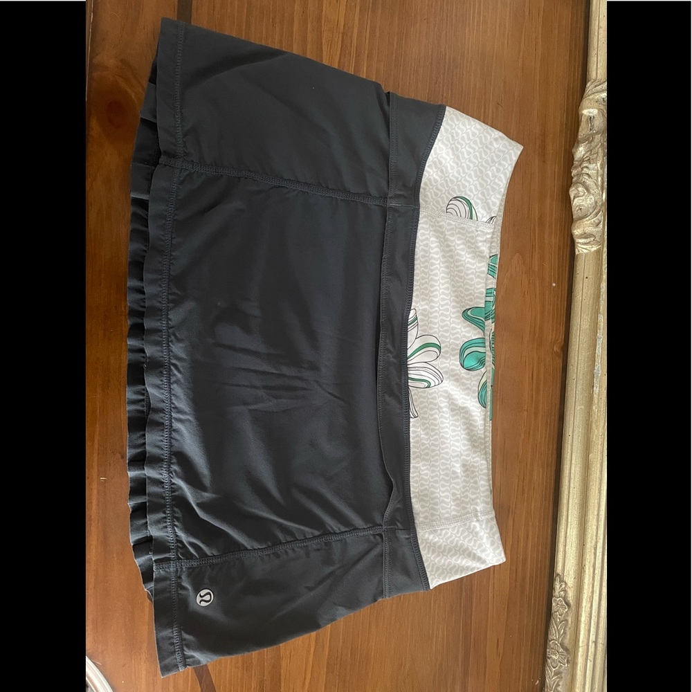 Lululemon Floral Grey Pleated Active Skort